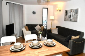 London City Escape - 2 Bedroom Apartment
